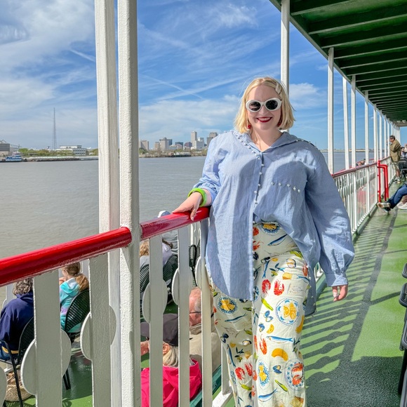 Meet your Posher, Julia - Picture 2 of 4